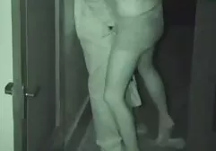 18岁的宝贝裸照在镜头前