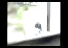漂亮的莫妮卡决定尝试与她的新情人进行肛交