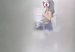 坦娅浇灌了她的朋友并且操了她的香蕉