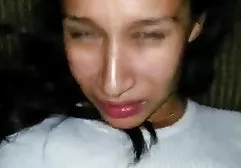 性感的疯子紧紧绑绳索的女孩