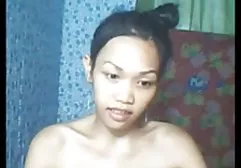 维卡在更衣室里尝试了双性机器