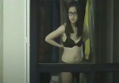 Devah抓住怪物小鸡并且操她