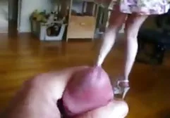 从三个tranny女孩聊天的集体handjob