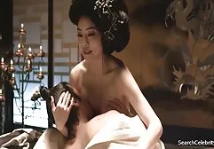 晒黑的俄罗斯美女与华丽的乳房