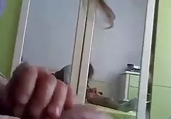 黑色和白色的性狂欢与淫荡的沙龙