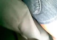 经验丰富的荡妇在私人聚会上参加团体性交