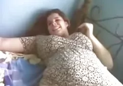 姐姐房间隐藏的相机烧毁了她的手淫