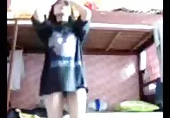 成熟俄国妇女由年轻水管工性交