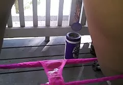 小鸡在聊天中跳过strapon