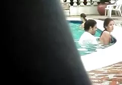俄罗斯男人他妈的多汁的妈妈在宿舍里