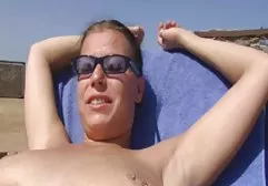 男人乱搞女孩的嘴娃娃