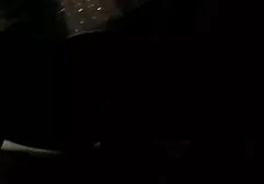 18岁的卡塔利娜被迫吮吸他妈的以免从大学飞出来