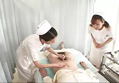 布鲁内特踢从舔阴部和他妈的与她的情人