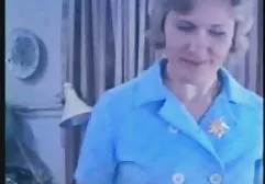 那家伙给一名俄罗斯学生浇水，并把她送进了宿舍