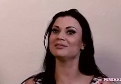 温柔的女同性恋乐趣与绑带