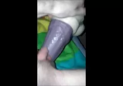 诱人的莫妮卡在床上给她的朋友调皮有点顽皮