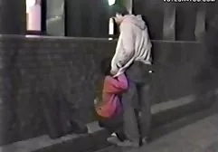 男人他妈的淫荡的婊子在厕所和推鸡嘴巴在嘴里
