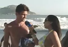 隐藏的相机拍摄了一般女性灵魂中的裸体胖女人