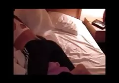 瘦男人同性恋吮吸自然公鸡给两个同性恋士兵
