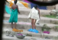 色情明星莉娜妮可表现出手淫