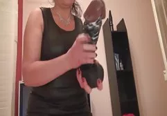 成年女儿满足淫荡的父亲