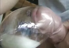 胖黑女人吮吸一名白人雇员