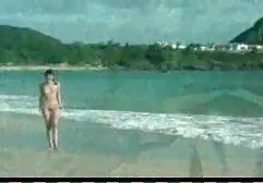 强大的男人乱搞顺从的金发硬