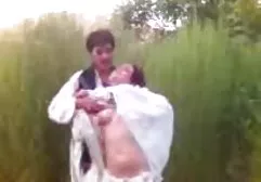 绝望的祖母决定和年轻人做爱