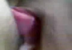 掌托的丰满金发女郎在阳台上自慰，可欣赏美景