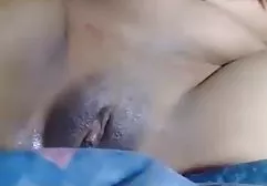 有接近的额发的成熟人chpoknul浅黑肤色的男人