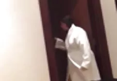 18岁的处女第一次他妈的和男人在一起