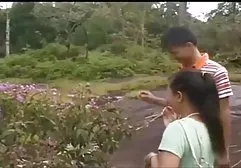 泰莎的美国女友骑着一个鸡巴