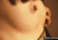 红头发炫耀开胃的屁股