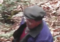 一个年轻的同性恋者很容易连续几次使自己达到性高潮
