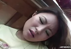 尽管很冷，乡村青少年他妈的在雪原上
