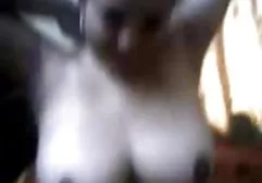 一名黑人男性在她的丈夫不在家时炸了一个白婊子