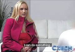 年轻的Veronica展示了她的魅力