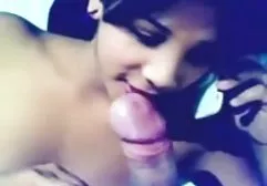 可爱与鸡巴混蛋女孩，让自己性交