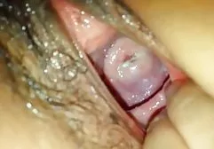 胖成熟的女人用屄把她的手推了推
