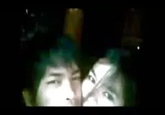 瘦的亚洲人穿上链子，性交肛门