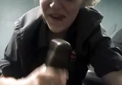 丰满的金发女郎带领长迪克黑鬼