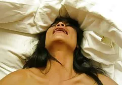狡猾的女孩处理了她的敌人