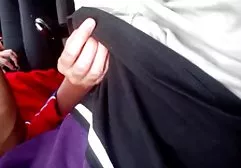 在姿势69中，健美运动员将男性带到性高潮。