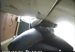 他妈的在宿舍里几个俄罗斯青少年