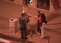 放荡的小鸡上演女同性恋三人组