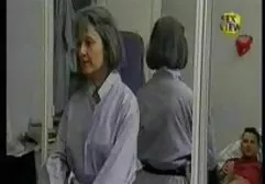 一对夫妇用简单的相机记录了他们的家庭性