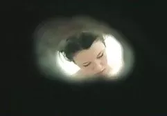 在聚会上与醉酒的小鸡团体性交
