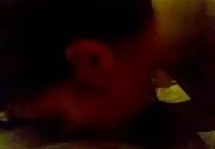 俄罗斯苗条小鸡Vladlena在厨房里给了他一个喜欢的东西