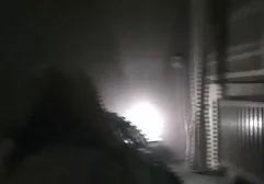 女主人在地下室折磨她卑微的奴隶