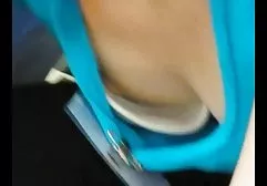 女同性恋妇科医生做了一名kuni病人并将她的相机塞进她的阴道